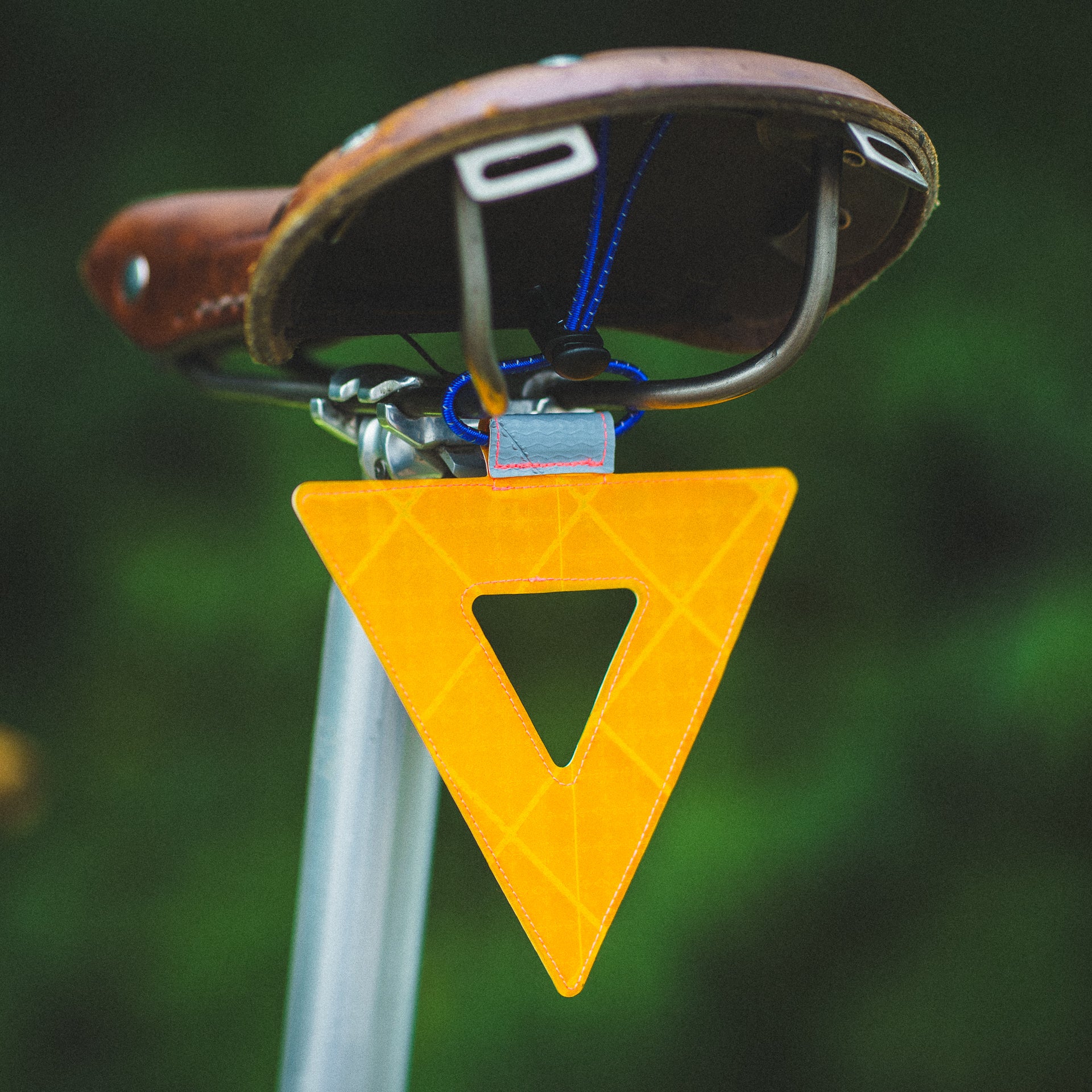 Visto Prismatic Safety Triangle - Image 7
